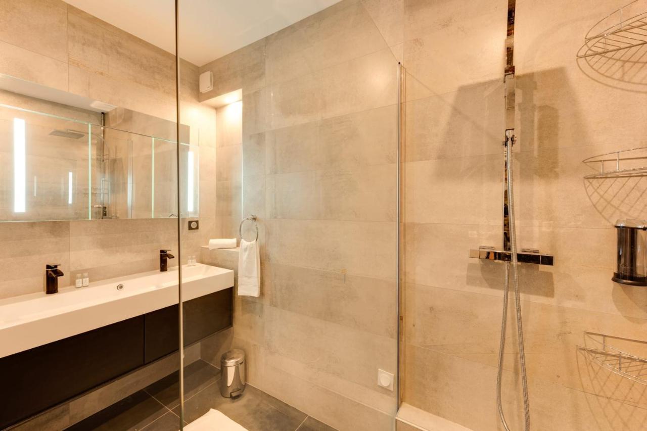 Swan Lake - Design Apartment Facing Lake Annecy Exterior photo